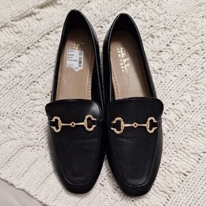 Nicole Miller NWT Loafers